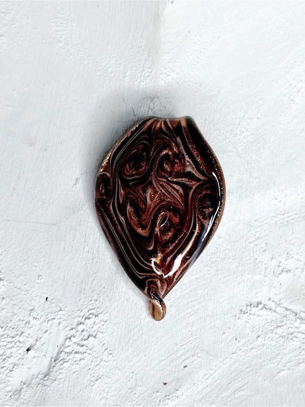 7602u. Brown Art Glass Pendant